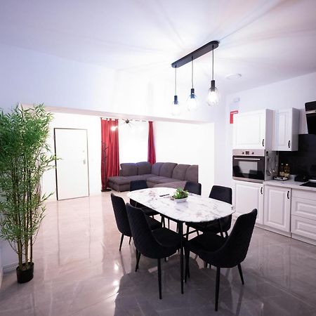Apartalux Premium Suites Grao de Castellon Exterior photo